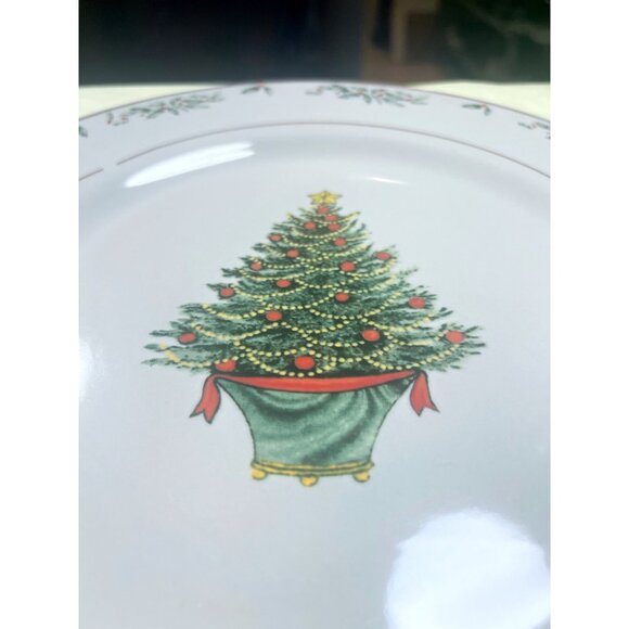 East Bay Import Co. Holiday Dinner Plate With Christmas Tree Design Porcelain Wh - Picture 3 of 4